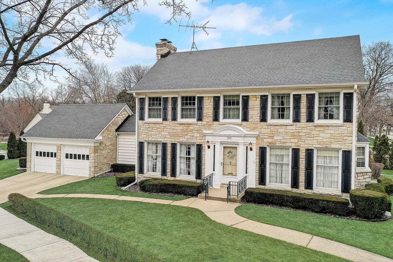 9808 Ridge Blvd., Wauwatosa, WI 53226