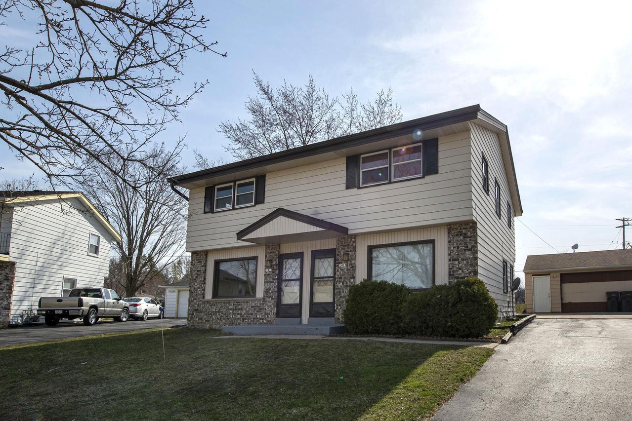 1415 Fleetfoot Dr. #1413, Waukesha, WI 53186