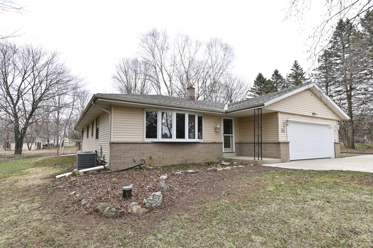 W252N9168 Tomahawk Ct., Lisbon, WI 53089
