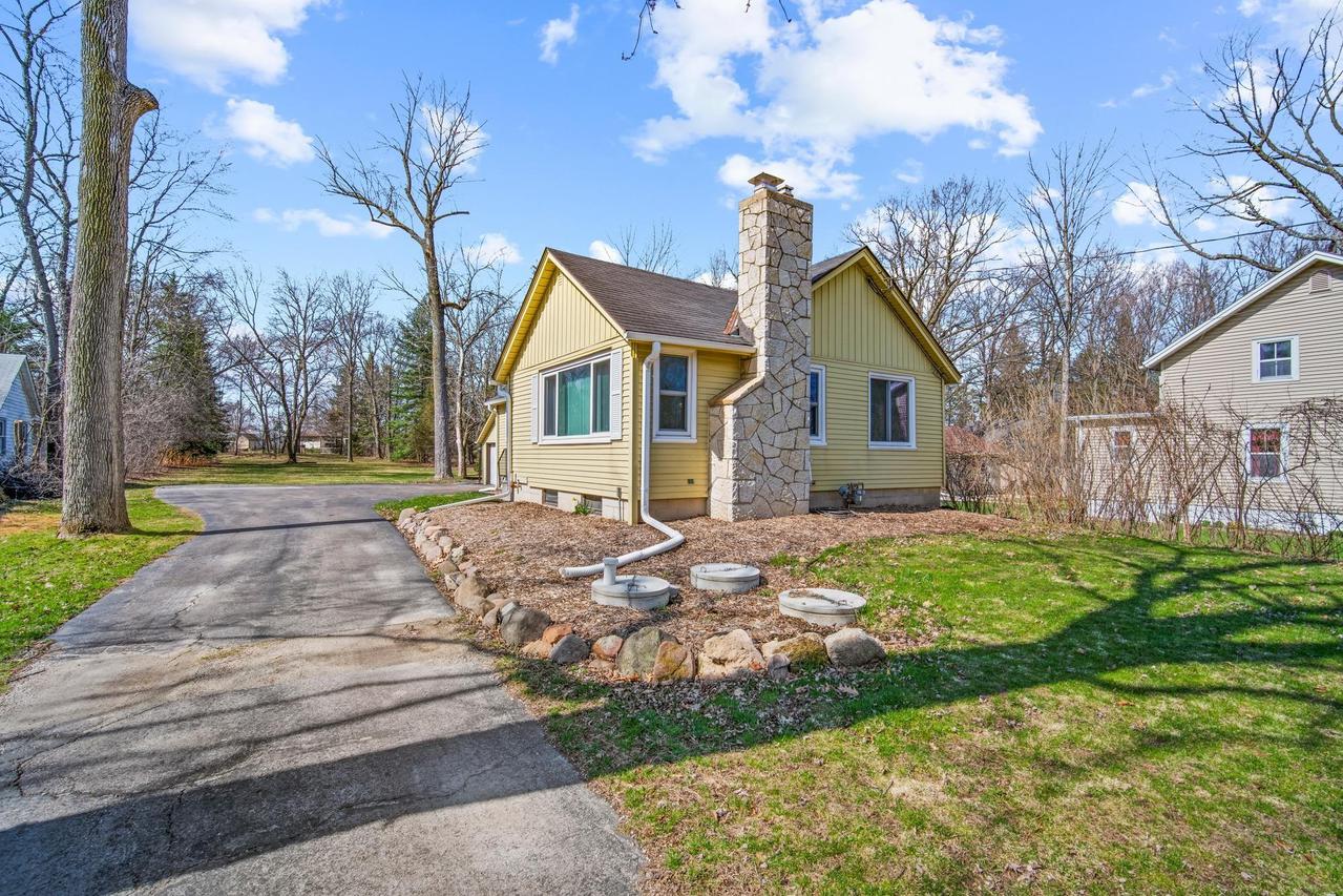 W224S3009 Racine Ave., Waukesha, WI 53186