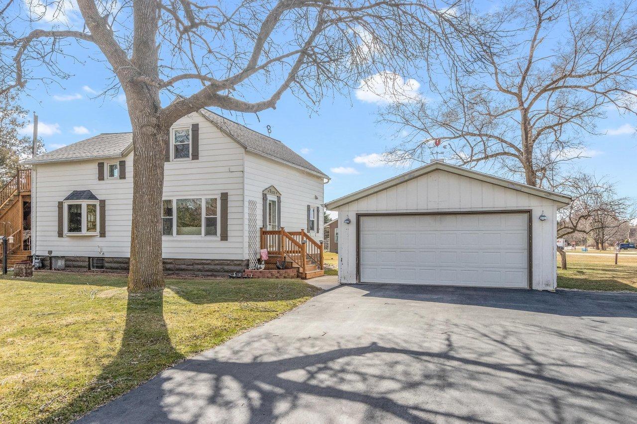 1335 Cedar Heights, Two Rivers, WI 54241