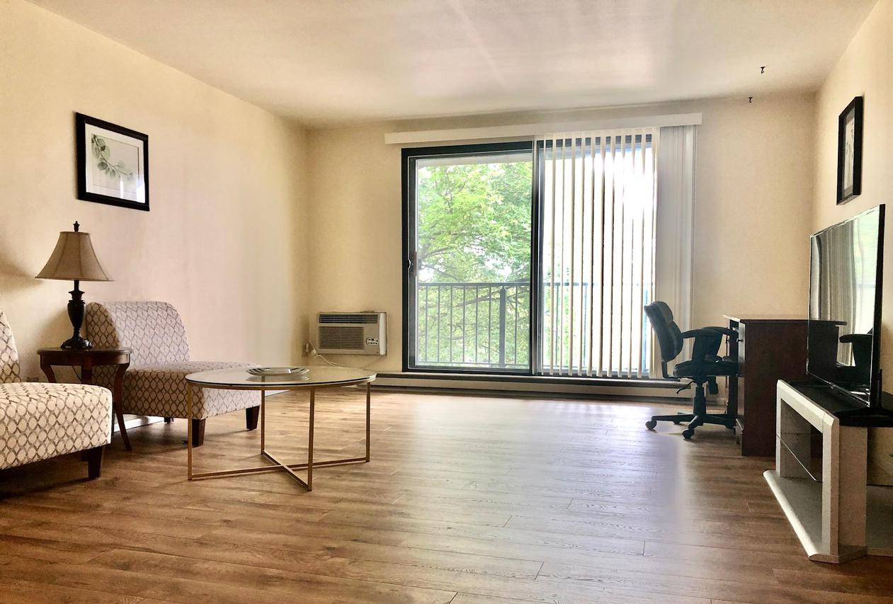 12000 W Bluemound Rd #210, Wauwatosa, WI 53226