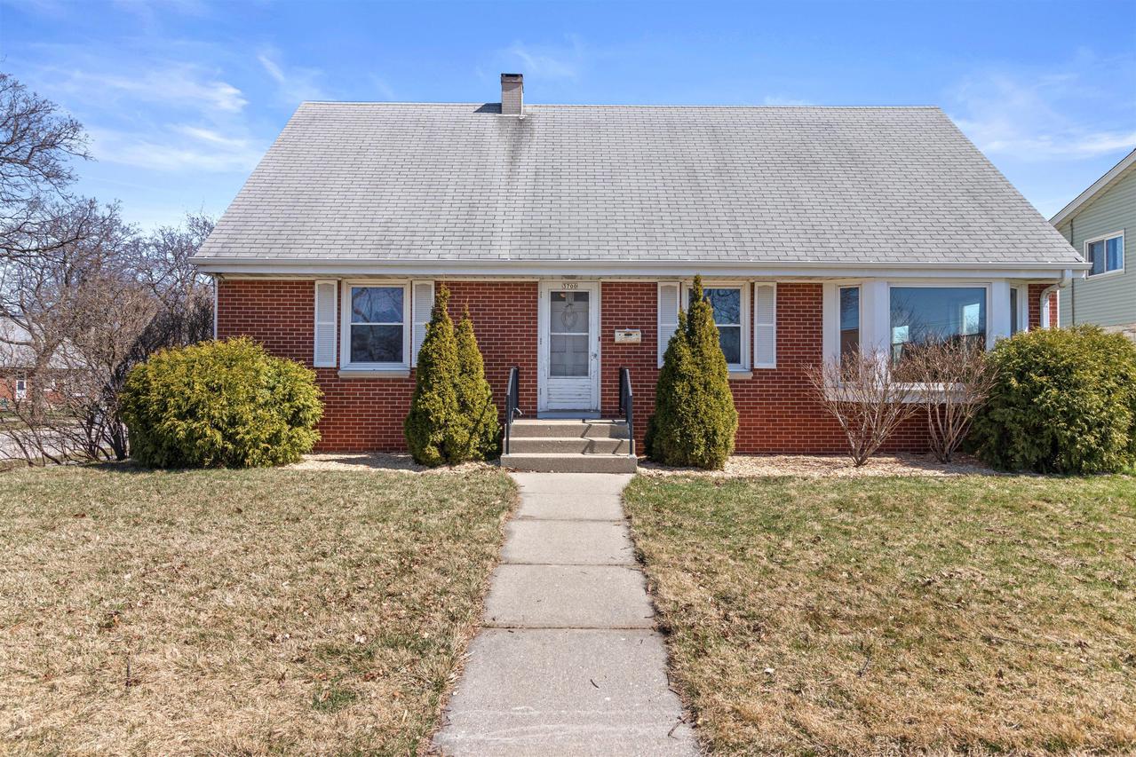 3700 S Massachusetts Ave, Milwaukee, WI 53220