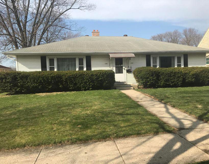 124 W Newhall Ave, Waukesha, WI 53186