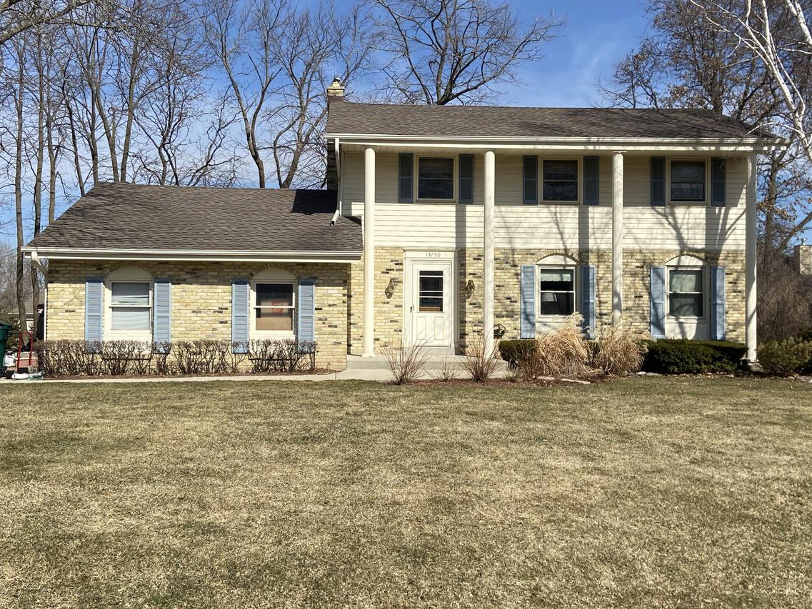 13750 S Crawford Dr., New Berlin, WI 53151