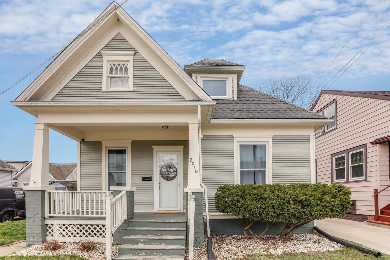 2010 Superior St., Racine, WI 53402