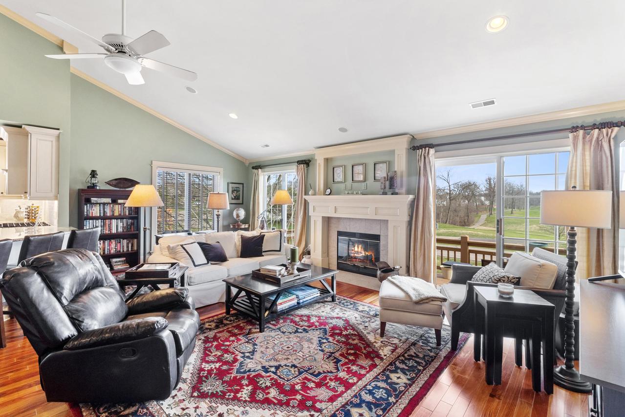 1068 Lakeland Way #9-53, Geneva, WI 53147