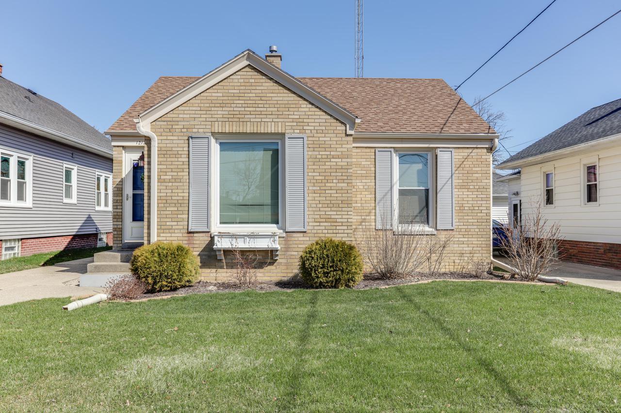 1212 Augusta St., Racine, WI 53402