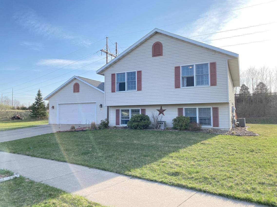 1004 Remington Dr., Holmen, WI 54636