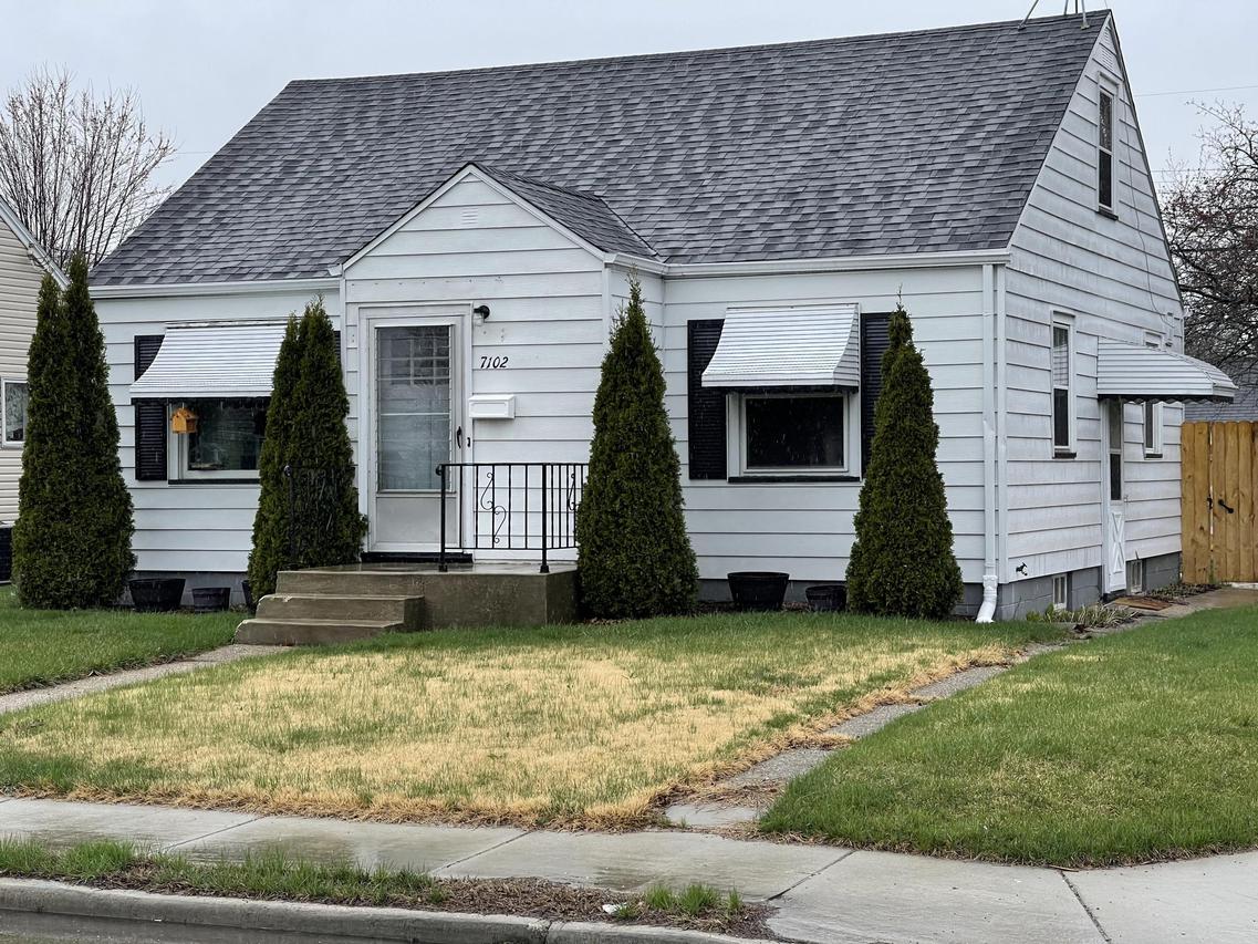 7102 30th Ave, Kenosha, WI 53142