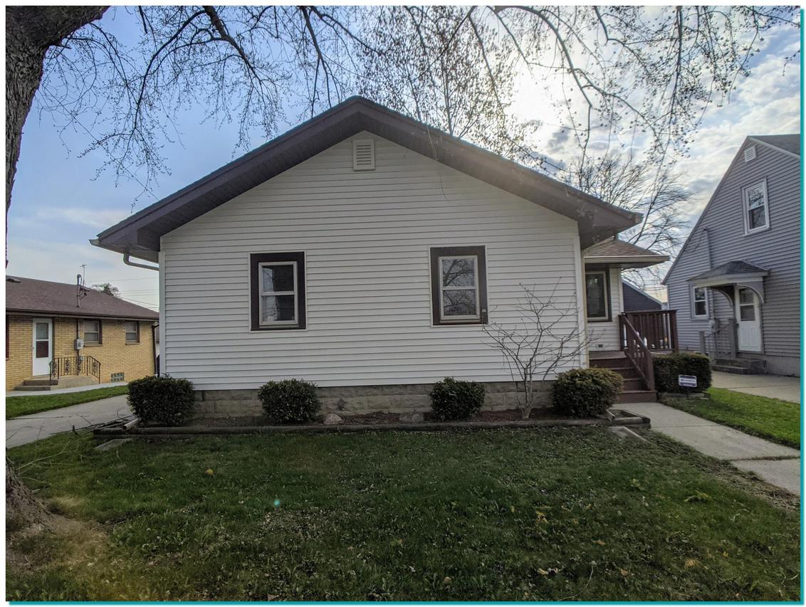 3327 10th Ave, Racine, WI 53402