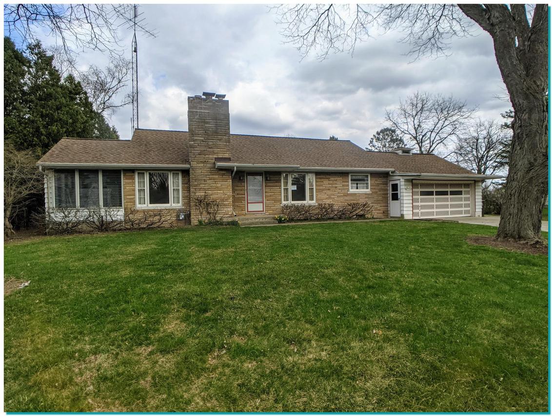 N16W27564 Pheasant Ln, Pewaukee, WI 53072