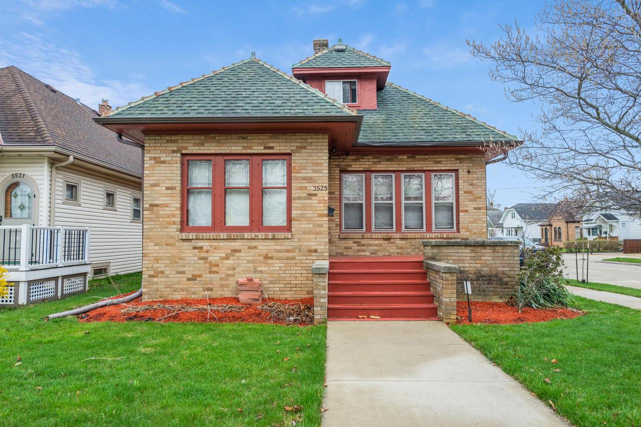 3525 Wright Ave., Racine, WI 53405
