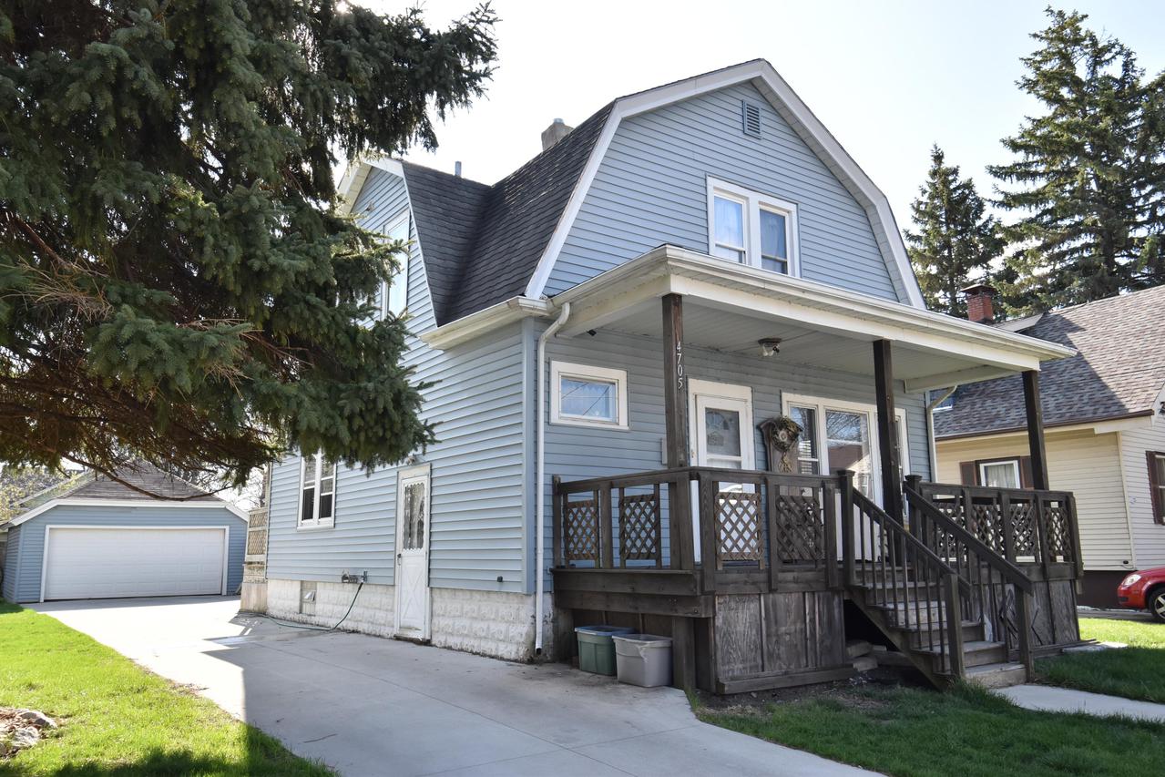 4705 20th Ave, Kenosha, WI 53140
