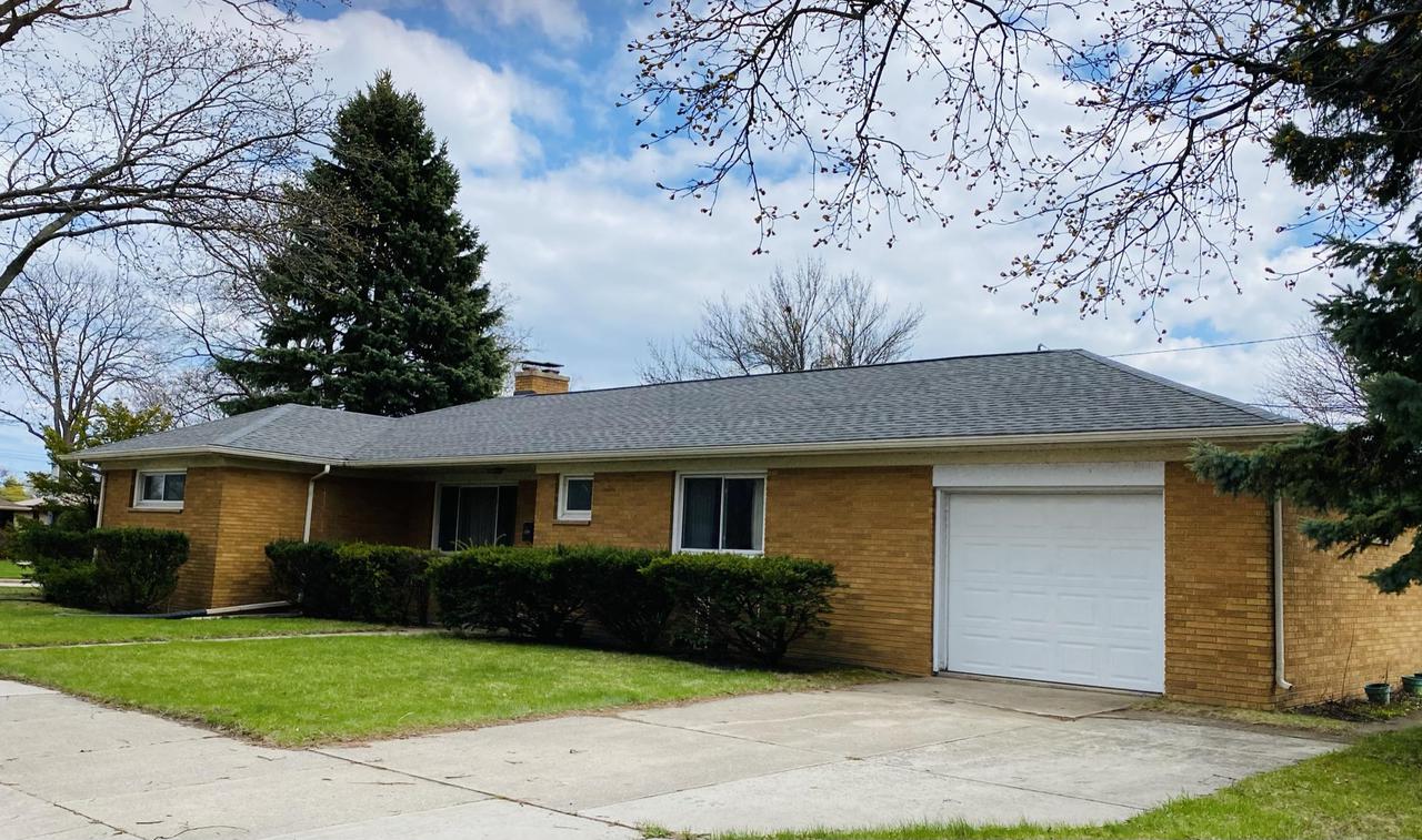 4501 Blue River Ave., Racine, WI 53405