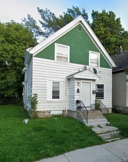 3220 N Achilles St., Milwaukee, WI 53212