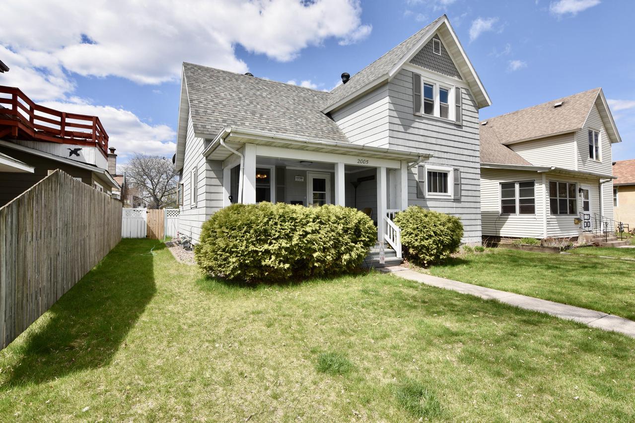2005 Loomis St., La Crosse, WI 54603