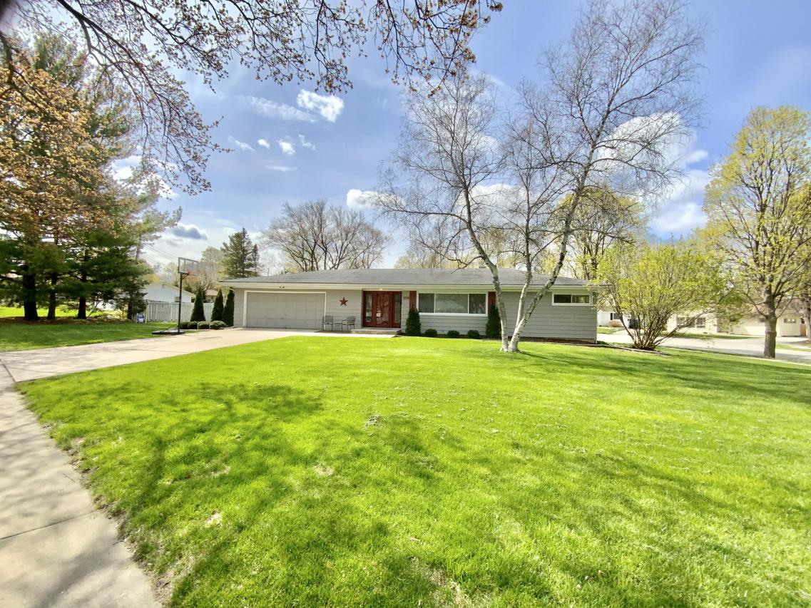 1205 E Laflin Ave., Waukesha, WI 53186