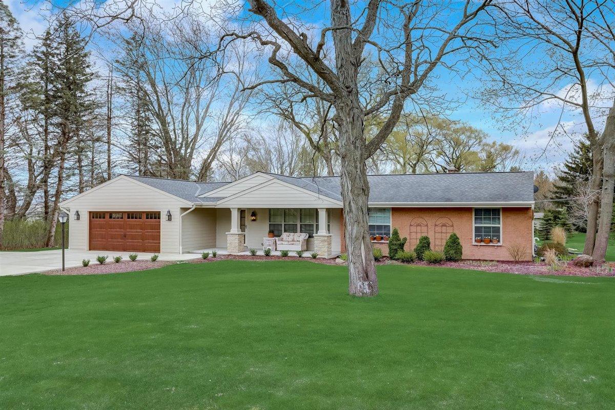 15665 Burleigh Blvd, Brookfield, WI 53005