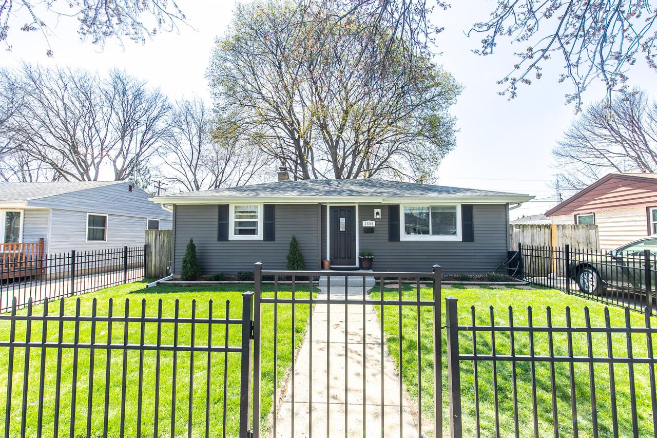 2509 34th St, Kenosha, WI 53140