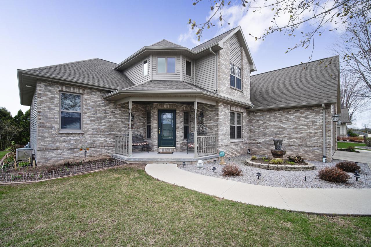 5117 Remiker Ln., Manitowoc, WI 54220