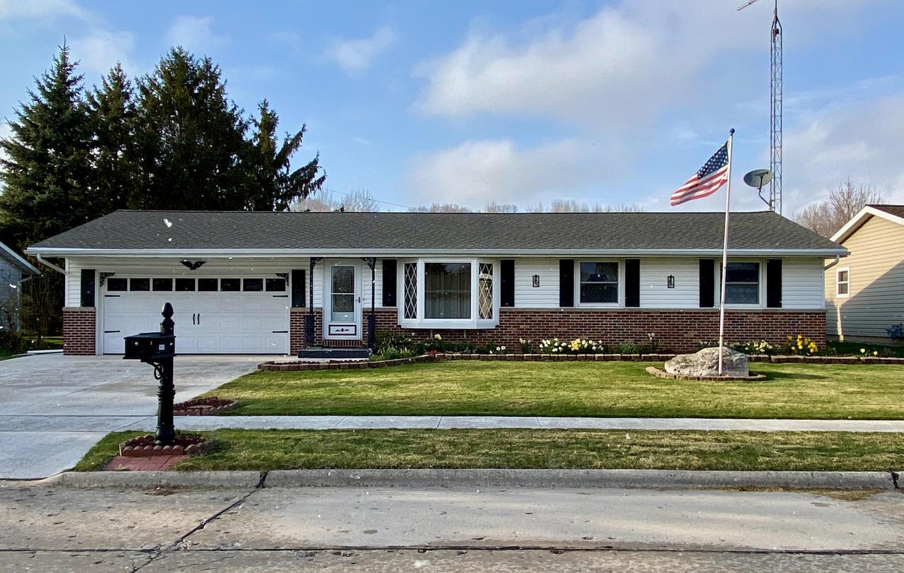 1410 Lee Cir., Manitowoc, WI 54220