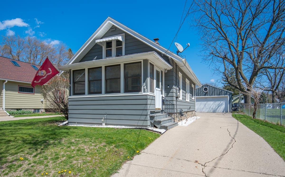 945 N Greenfield Ave., Waukesha, WI 53186