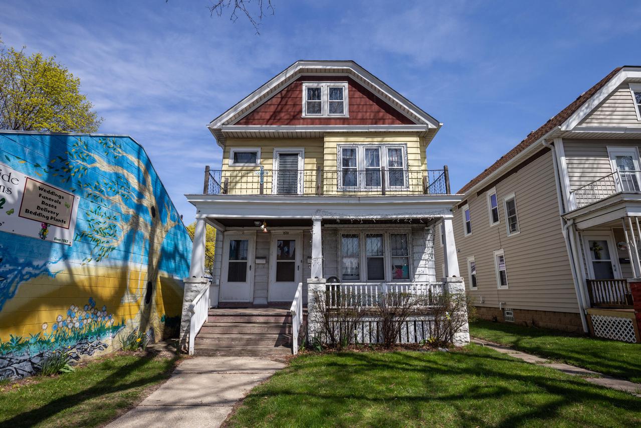 1570 W Oklahoma Ave, Milwaukee, WI 53215