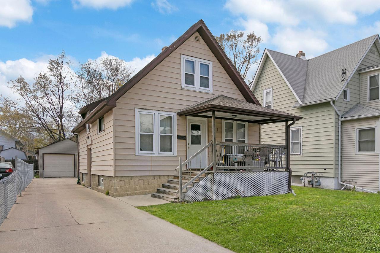 6222 32nd Ave., Kenosha, WI 53142