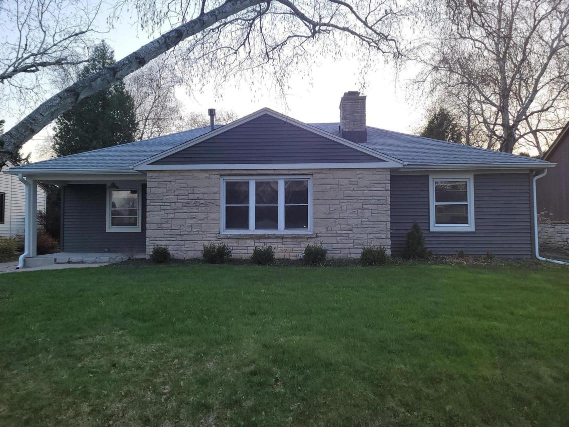 W63N339 Hillcrest Ave., Cedarburg, WI 53012