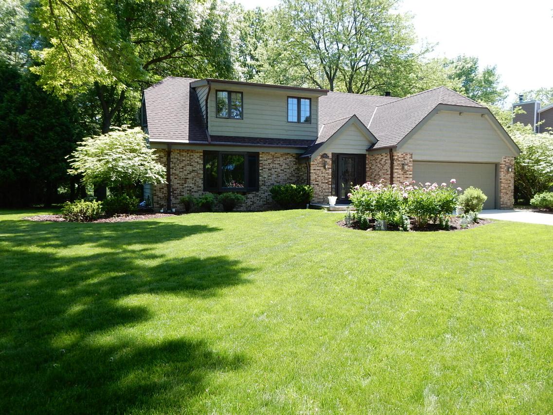 845 Indian Bluff Dr., Manitowoc, WI 54220