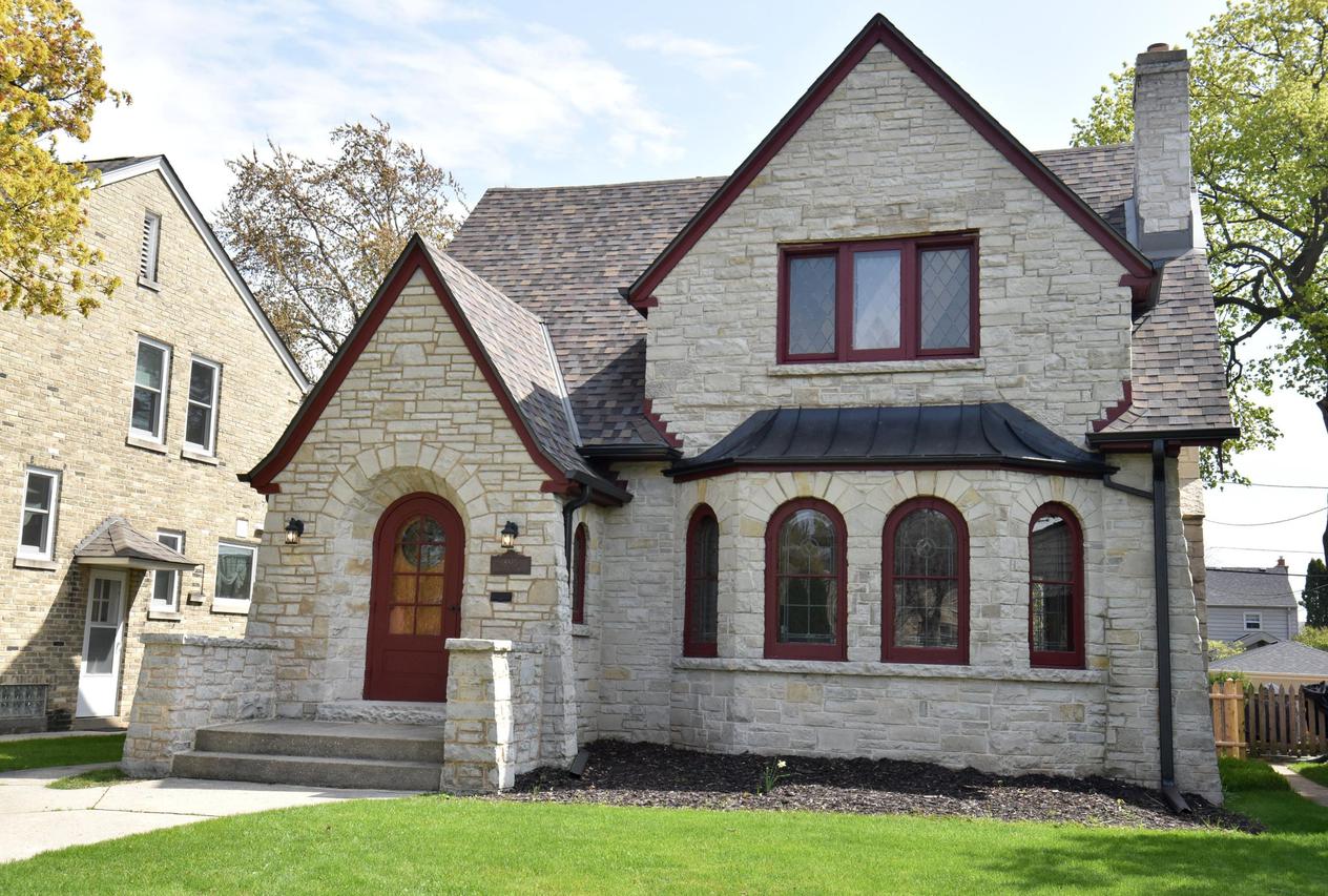8815 Jackson Park Blvd., Wauwatosa, WI 53226