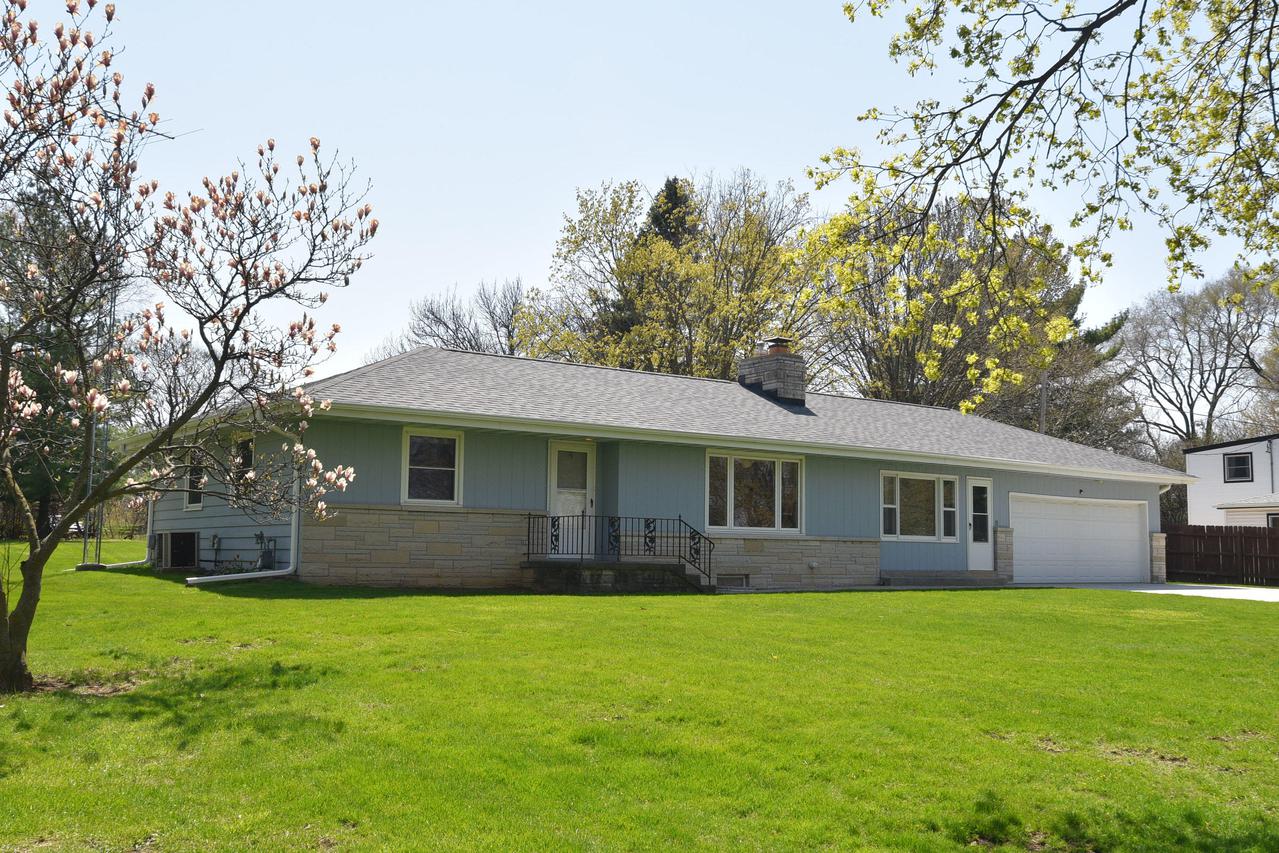 2109 Davidson Rd., Waukesha, WI 53186