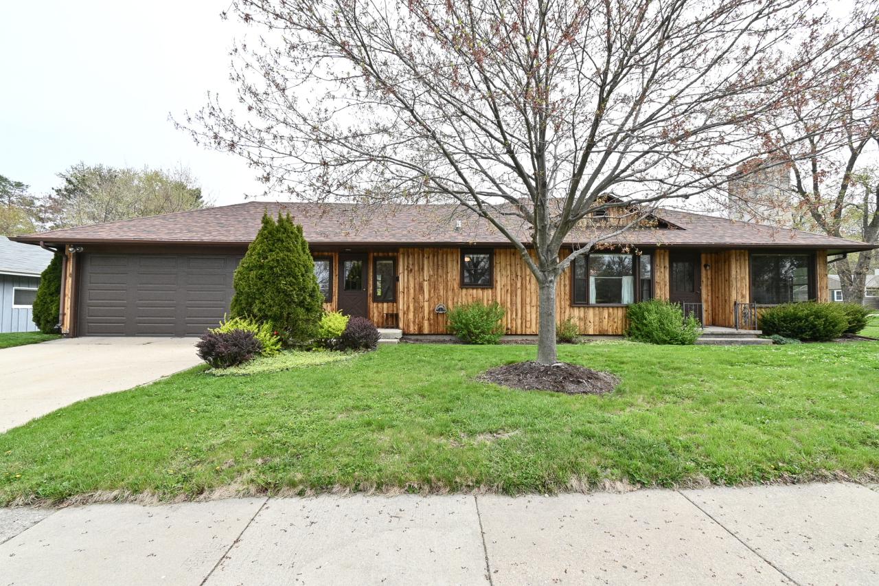 1116 E Racine Ave., Waukesha, WI 53186