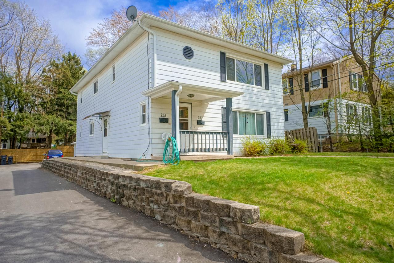 235 Tenny Ave. #237, Waukesha, WI 53186