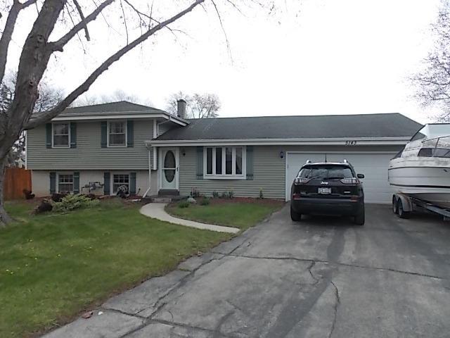 5143 Kings Cir., Racine, WI 53406