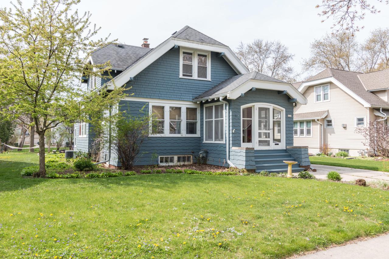 8103 Chestnut St., Wauwatosa, WI 53213