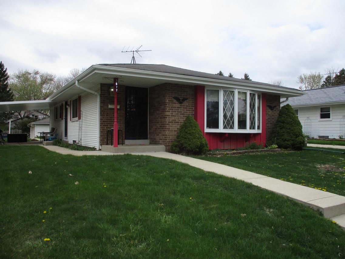 3677 S 96th St., Milwaukee, WI 53228