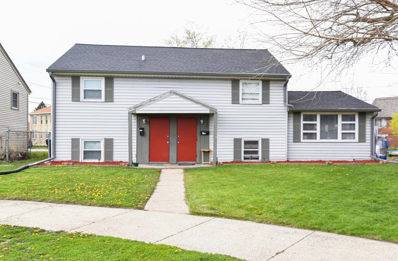 828 Sandra Ct. #830, Racine, WI 53403