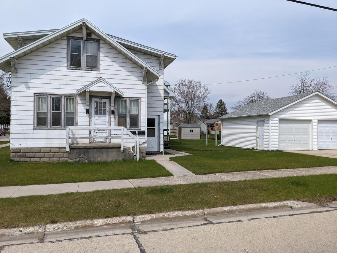 2218 10th St., Two Rivers, WI 54241