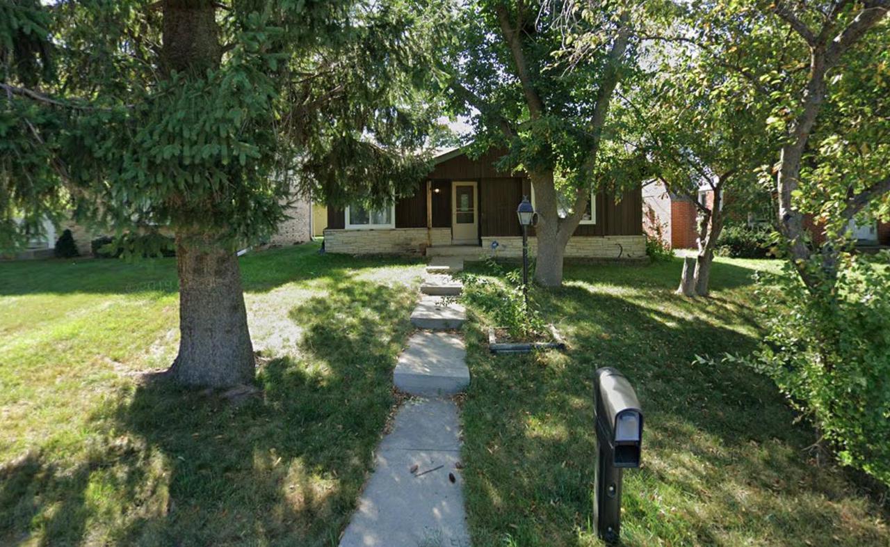 4339 N 99th St, Wauwatosa, WI 53222