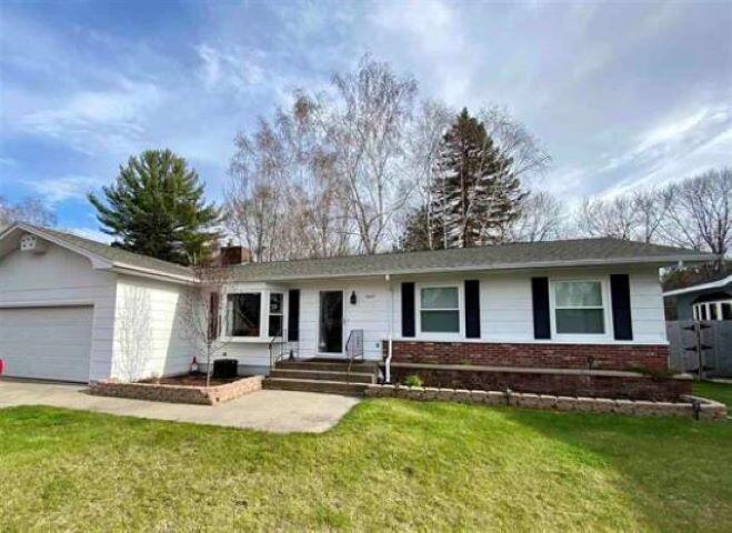 3821 Irving St, Marinette, WI 54143