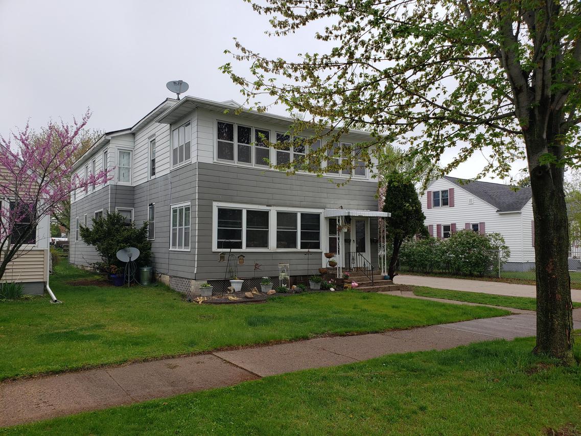2143 Park Ave 2145, La Crosse, WI 54601