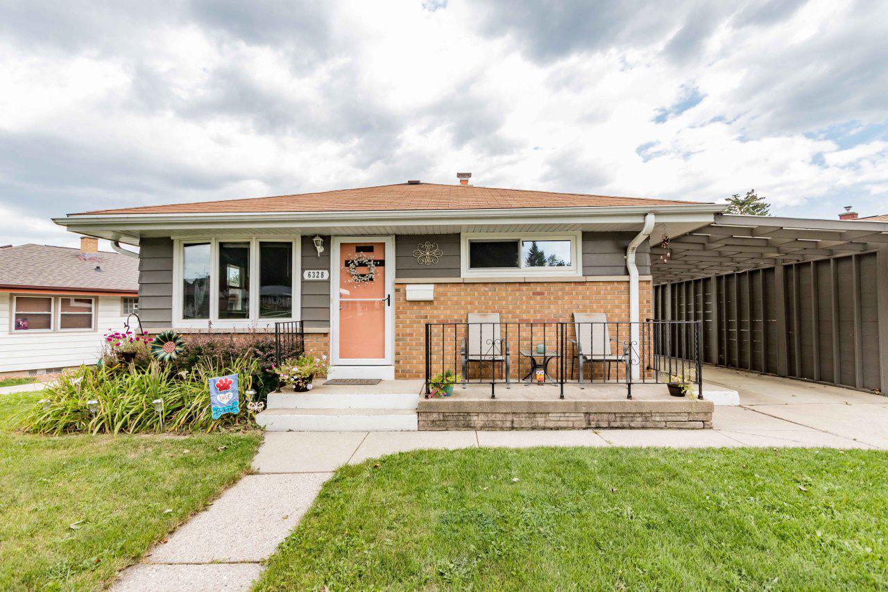 6328 W Stack Dr, Milwaukee, WI 53219