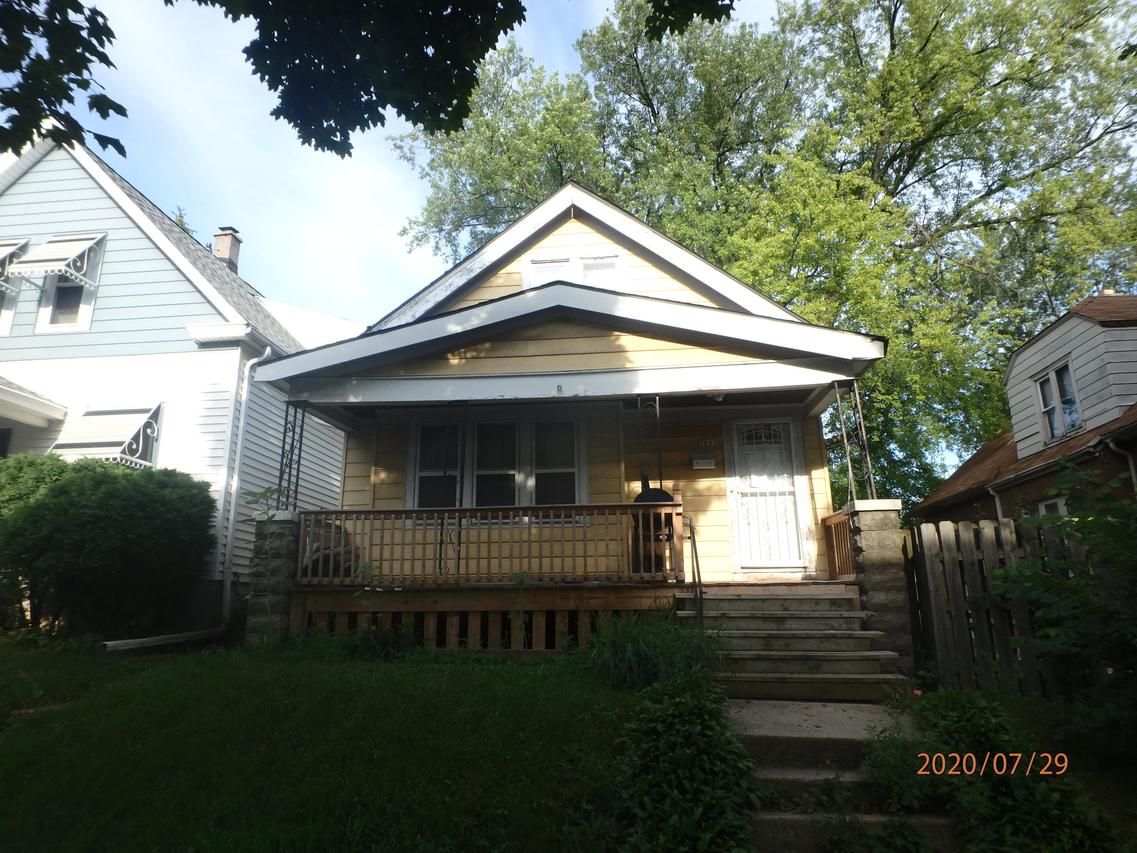 5043 N 37th St, Milwaukee, WI 53209