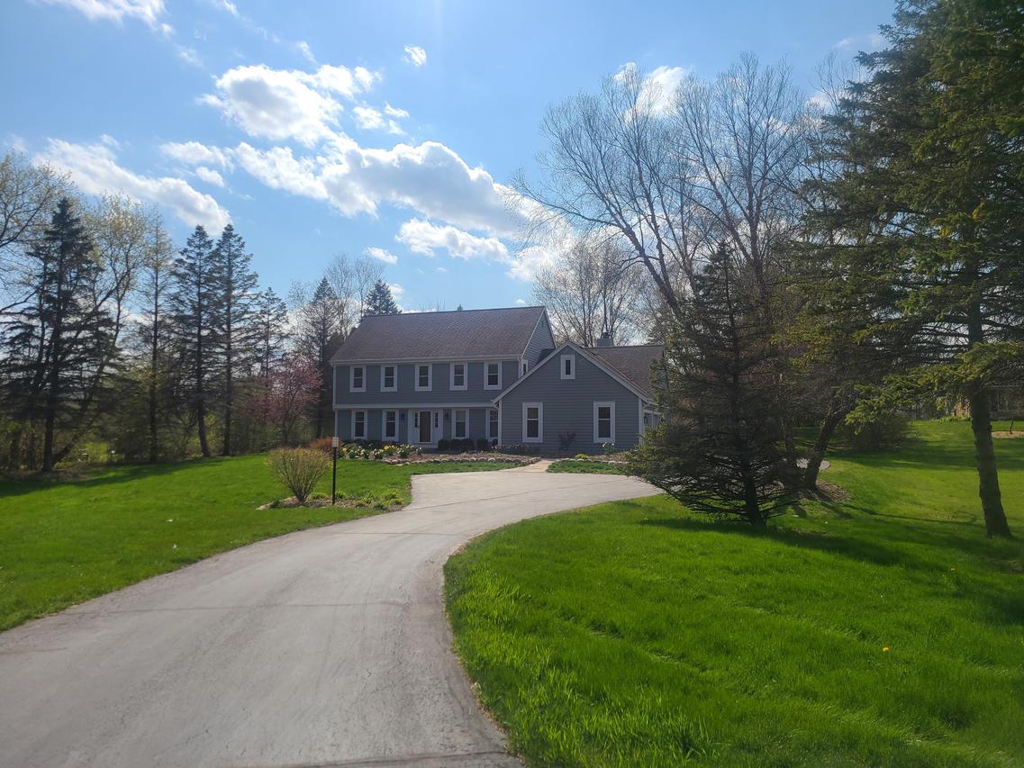 12845 N West Shoreland Dr., Mequon, WI 53097