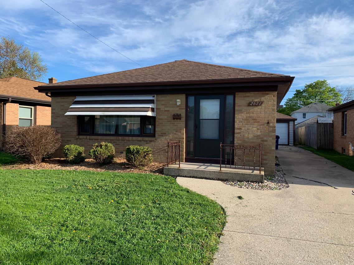 2621 Gilson St., Racine, WI 53403