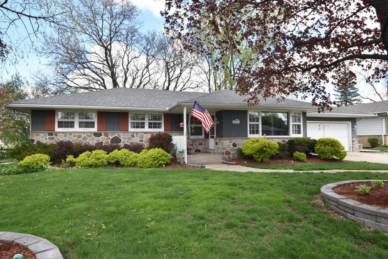 11056 W Derby Ave, Wauwatosa, WI 53225