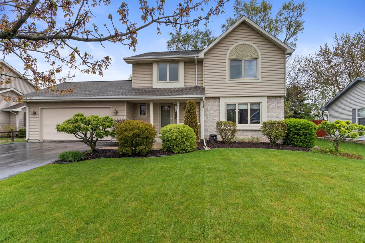 5821 N Meadows Dr., Caledonia, WI 53402