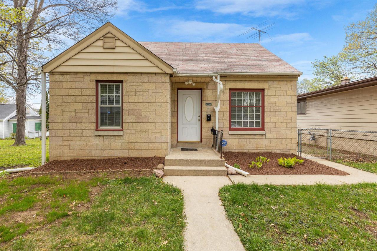 6950 W Medford Ave, Milwaukee, WI 53218